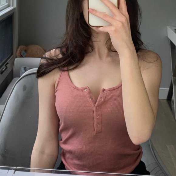 Brandy Melville Dusty Rose Tank Top - Picture 1 of 3